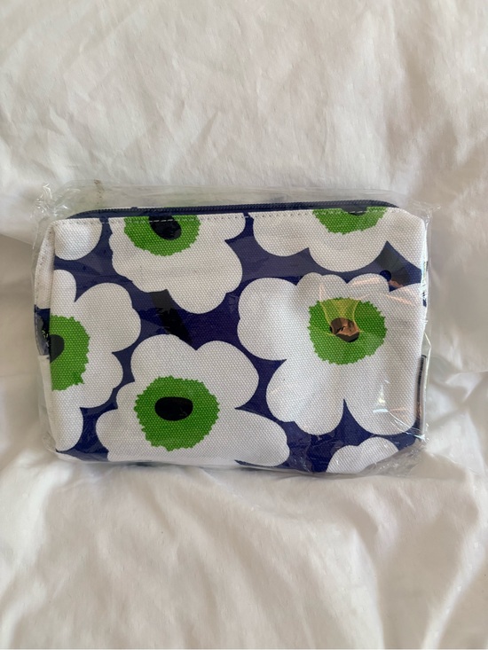 Marimekko Handbags - Marimekko x Finnair Canvas Zip Pouch - White, Green & Navy